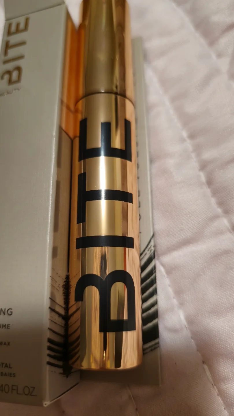 BITE Beauty Upswing Full-Volume Mascara image indicator(2)