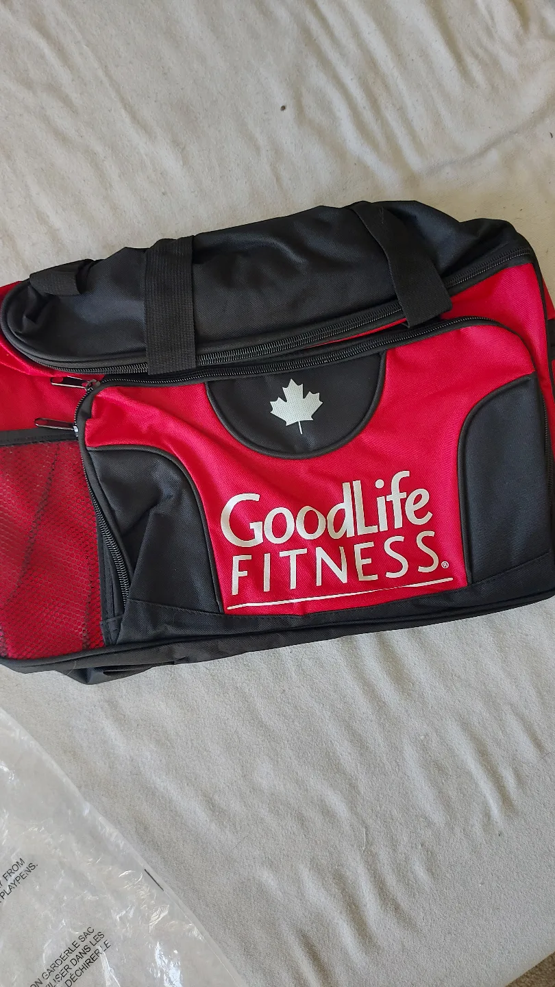 GoodLife Fitness Gym Bag image indicator(2)