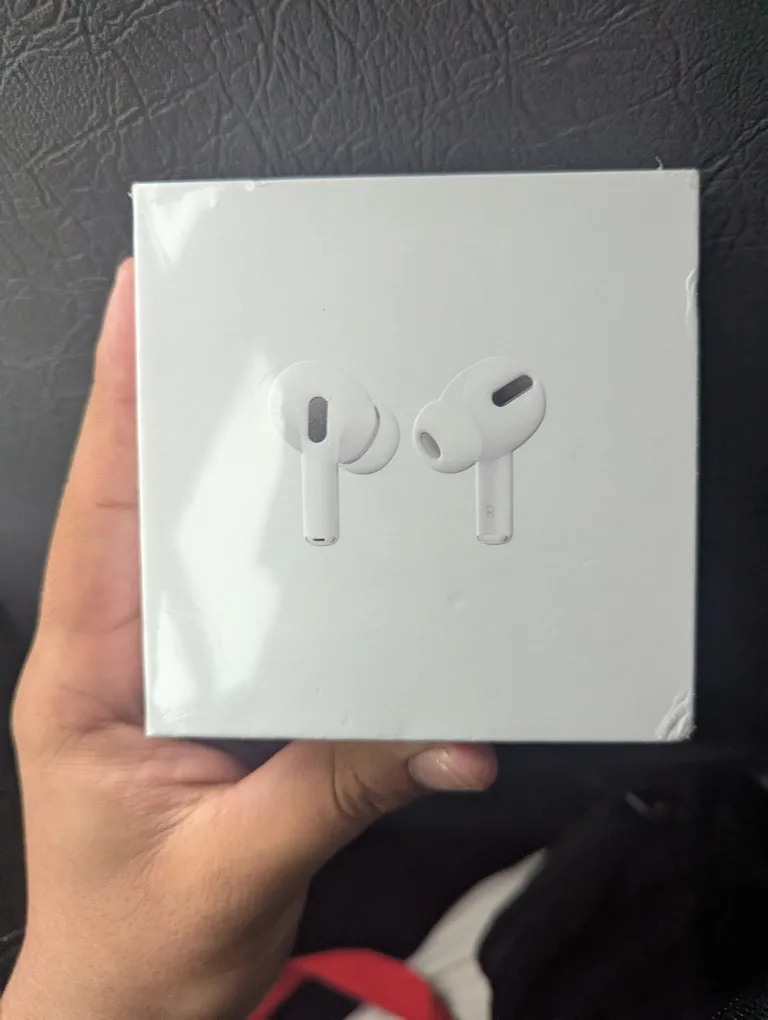 New Apple AirPods Pro with MagSafe Charging Case thumbnail