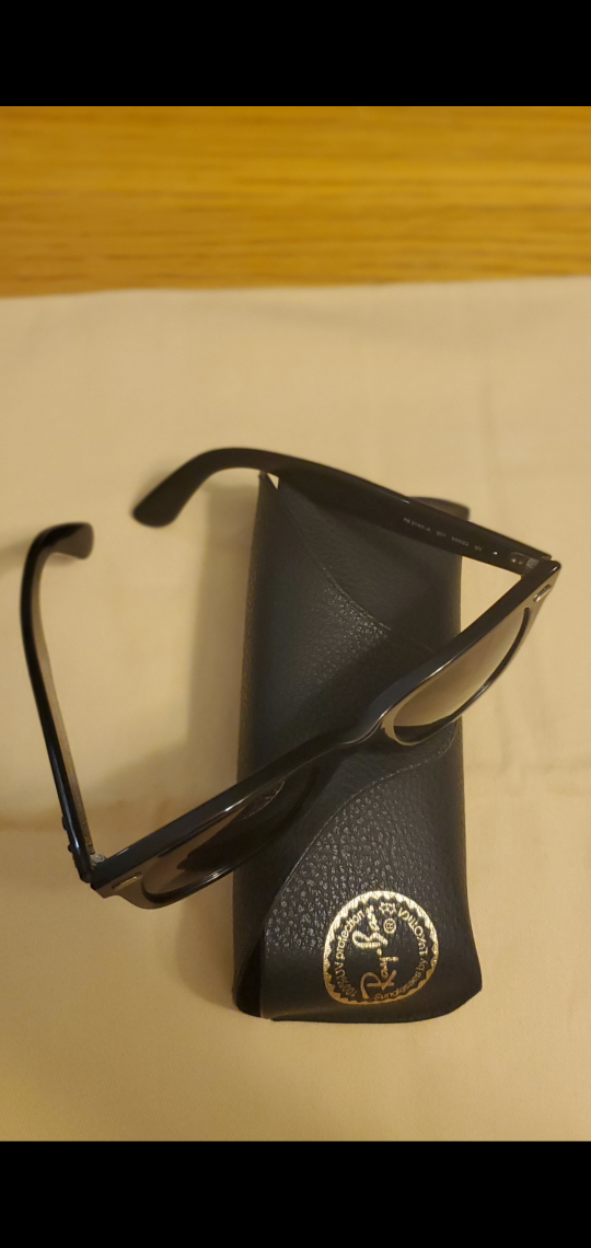 Ray-Ban Sunglasses with Case - photo 2