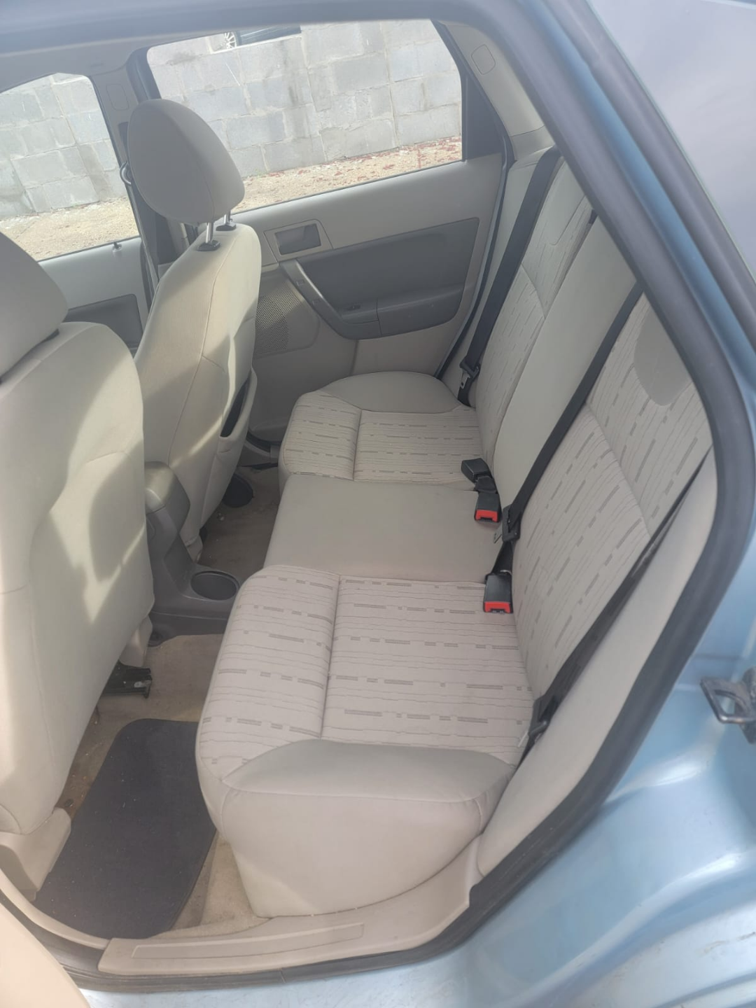 2008 Ford Focus Sedan - Light Blue - photo 3