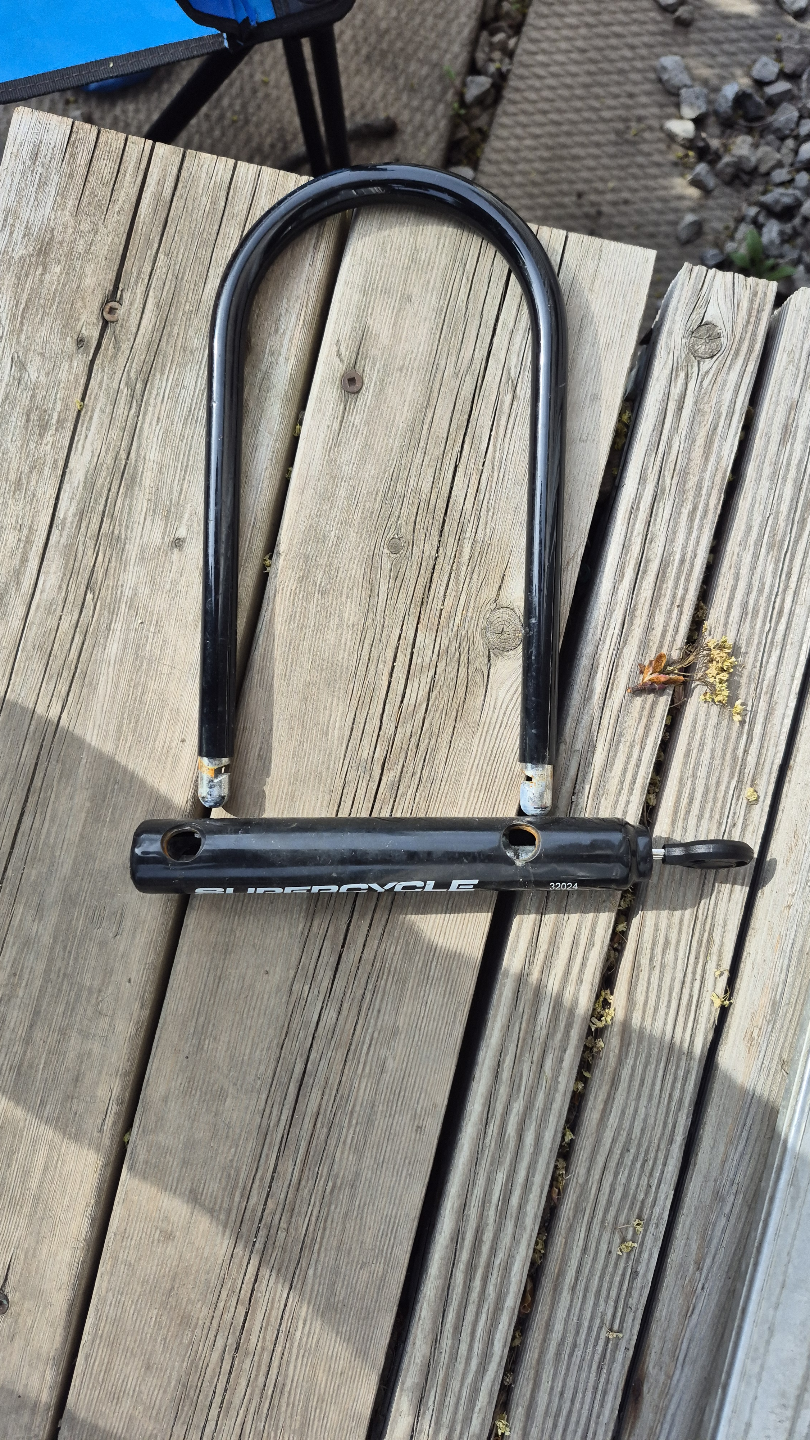 Supercycle U-Lock and Combination Lock