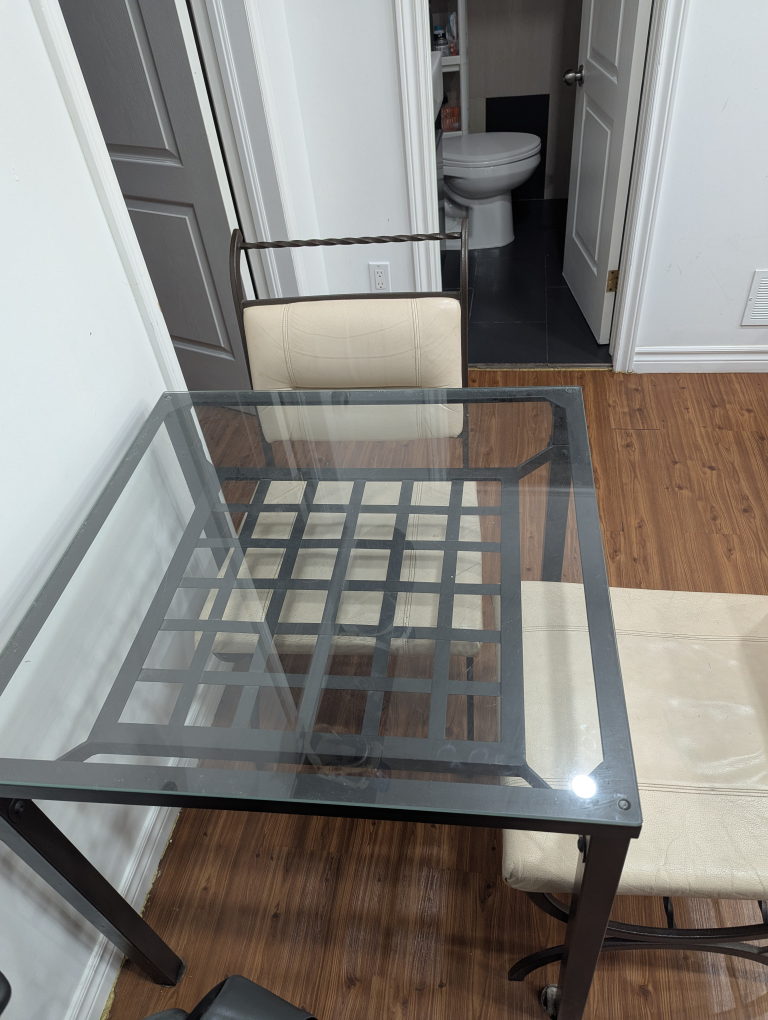 Glass-top dining 73x73 cm table with two chairs