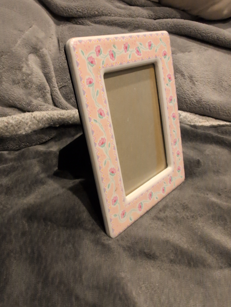 Charming Floral Ceramic Picture Frame - photo 3