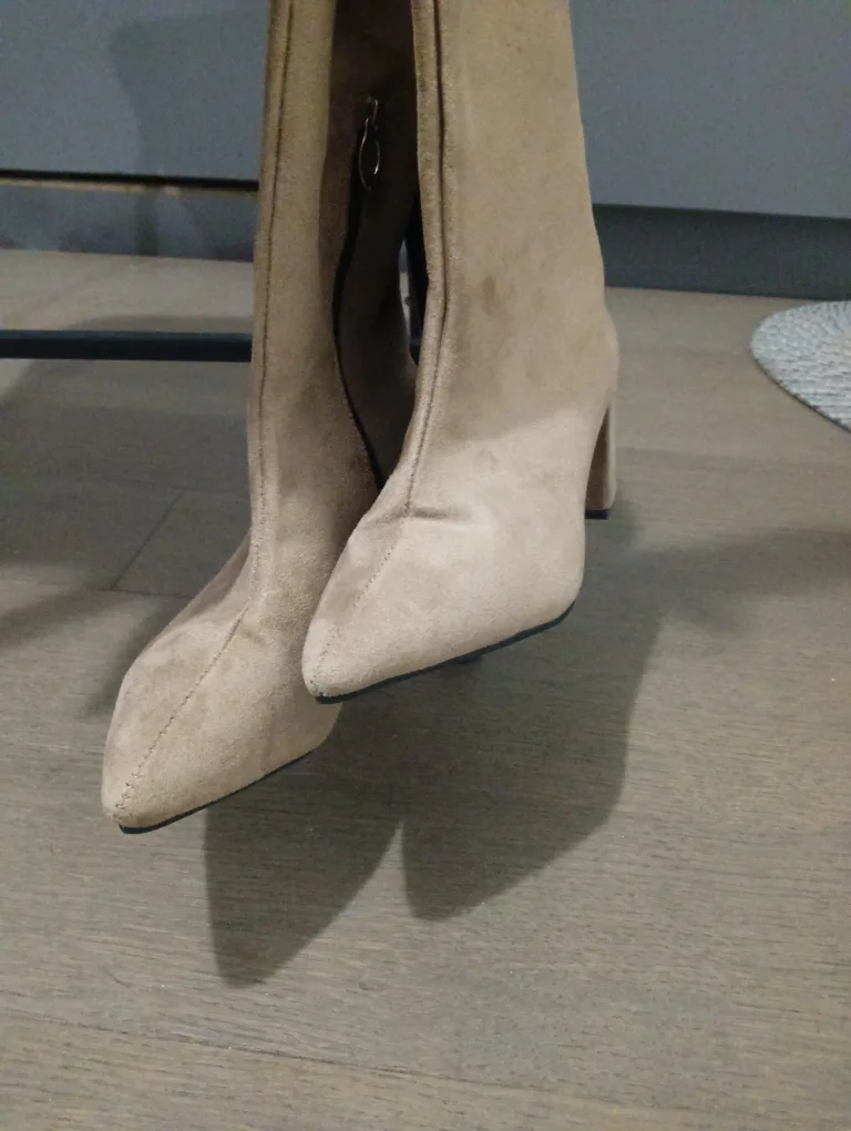 Women's Thigh-High Suede Boots thumbnail
