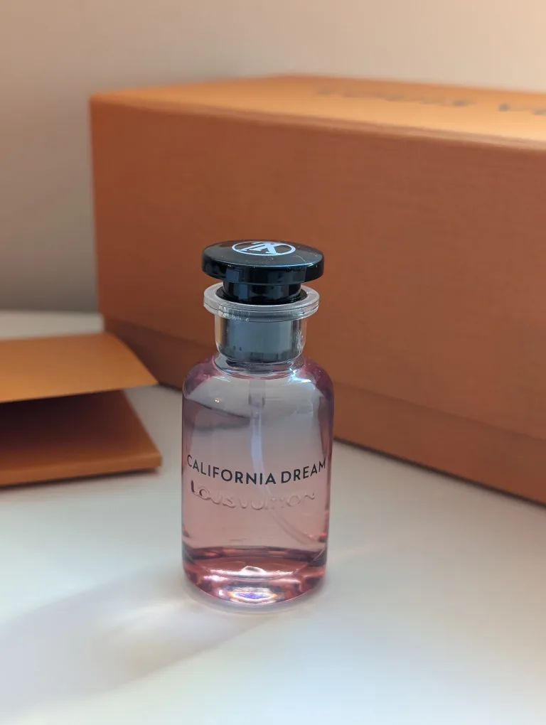 Louis Vuitton Perfume Discovery Set image indicator(4)