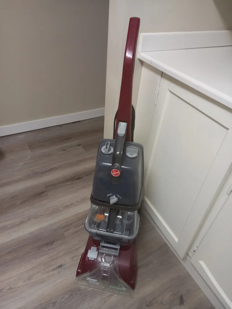 Hoover Power Scrub Deluxe Carpet Cleaner thumbnail