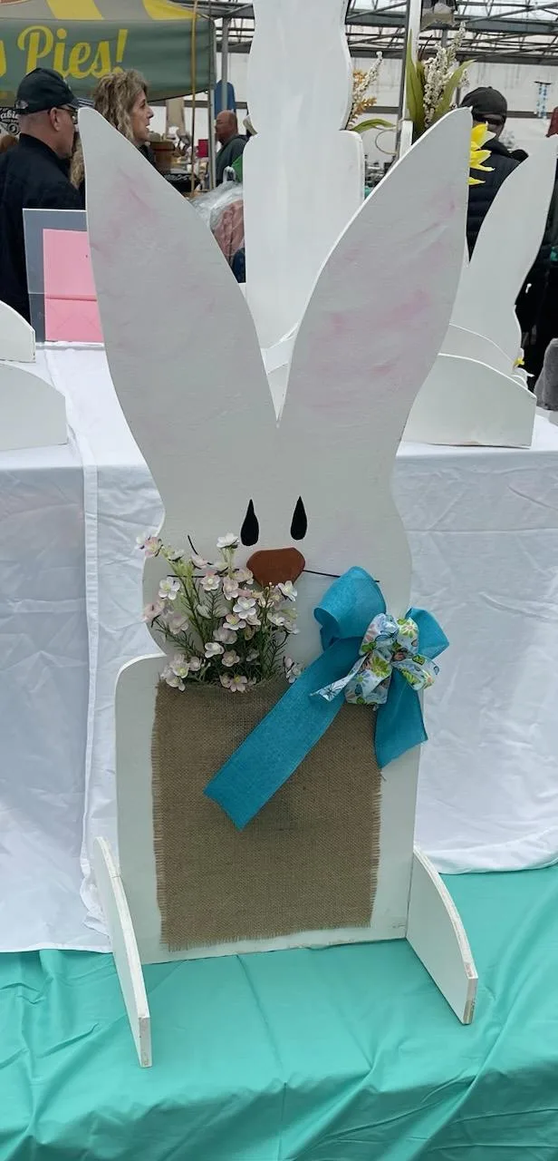 Adorable Easter Bunny Decoration image indicator(2)