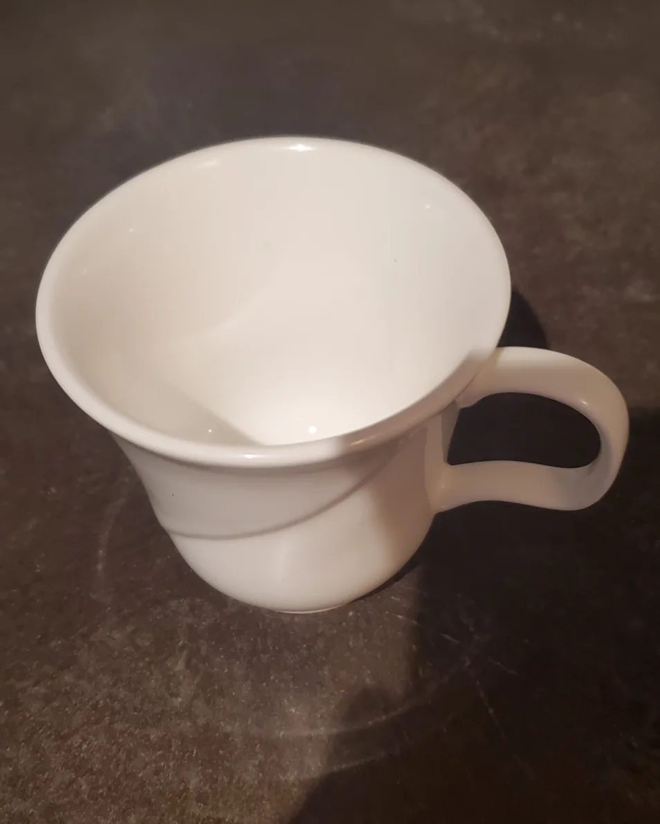 10 Oneida Bone China Teacups image indicator(2)