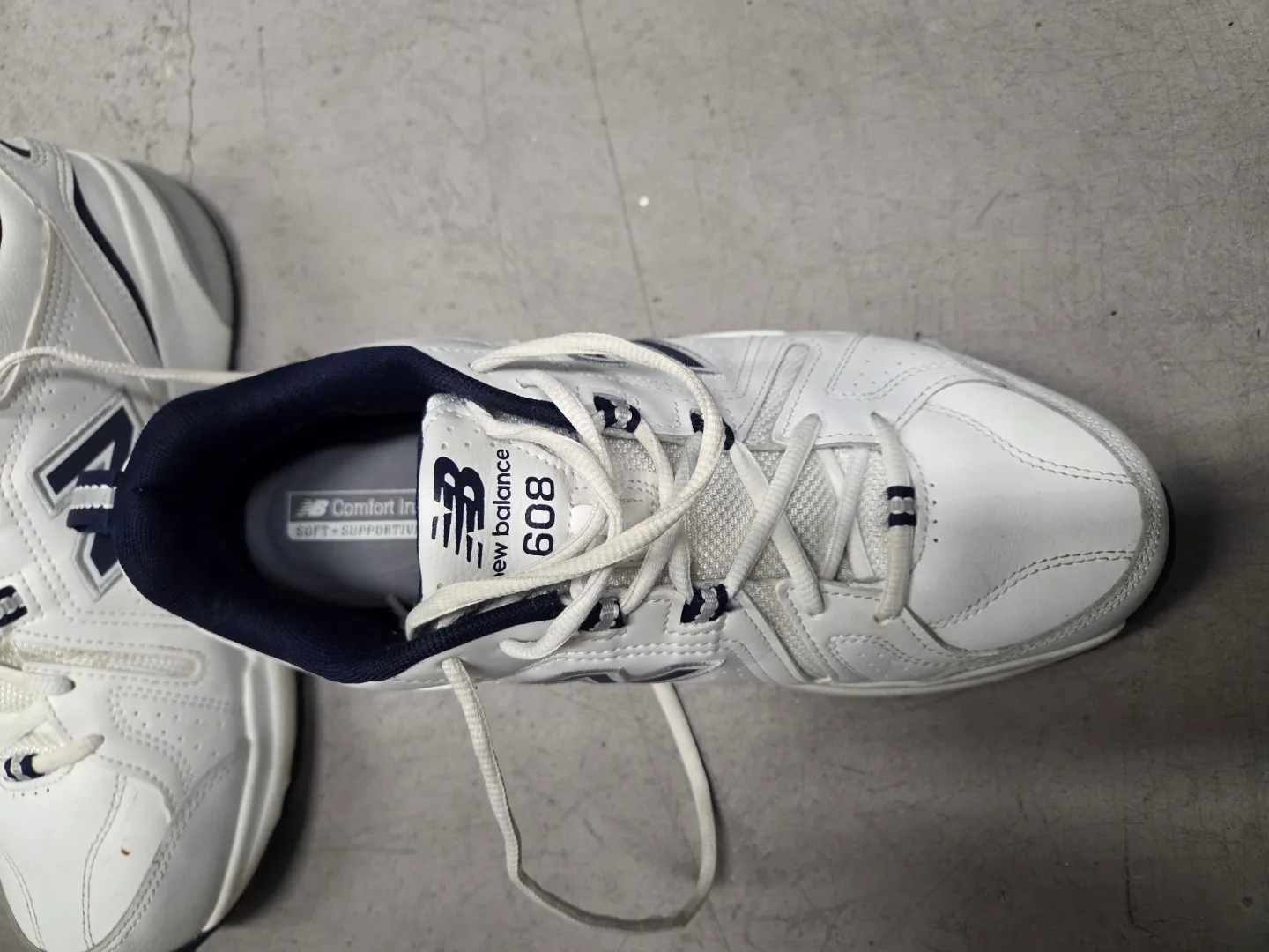 New Balance MX608v5 image indicator(2)