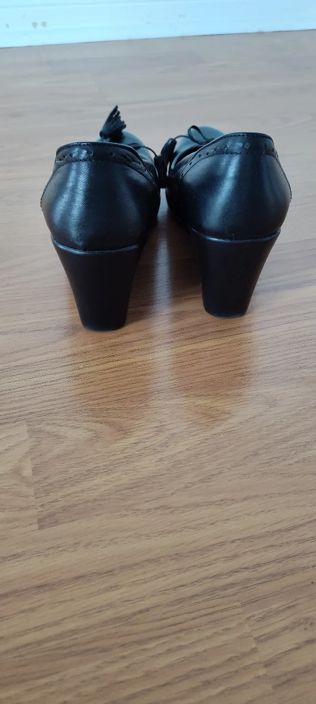 Women's Black Genuine Leather Wedge Shoes with Tassels image indicator(3)