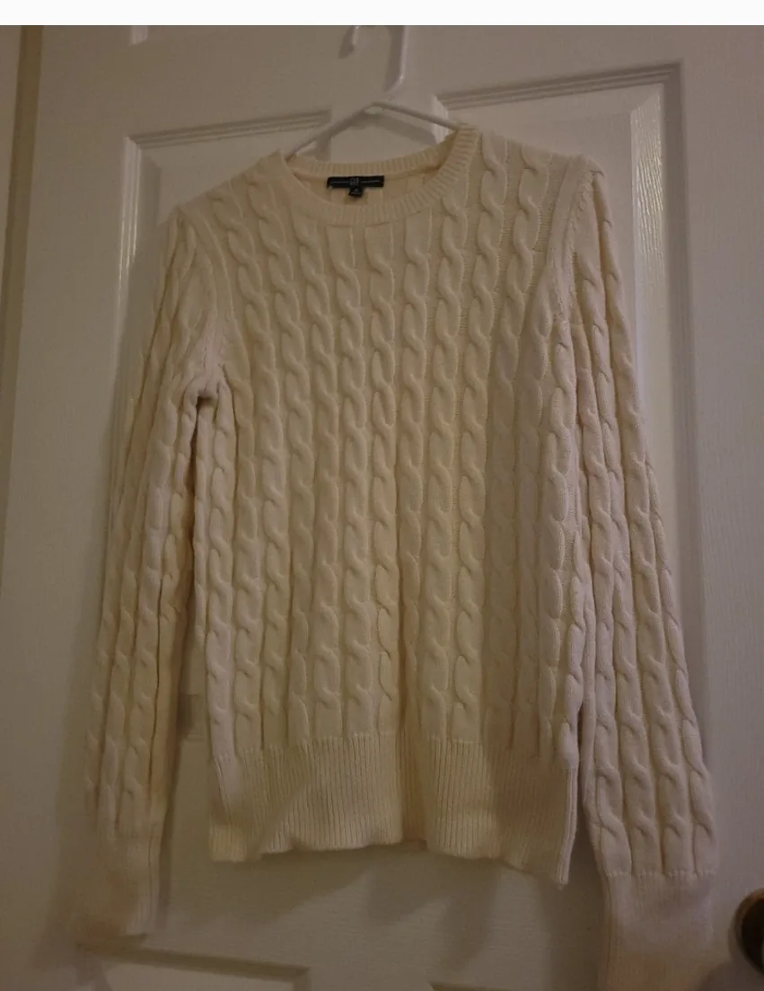 GAP Cream Cable Knit Sweater - Size M thumbnail