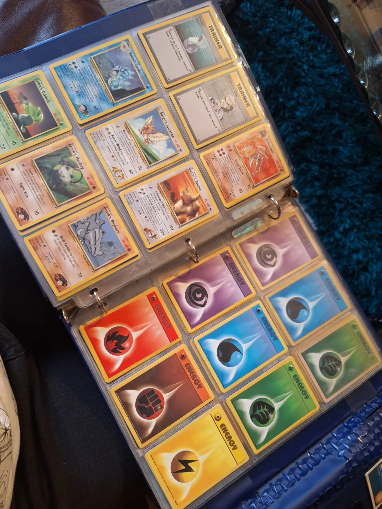 Pokemon Card Collection Binder image indicator(5)