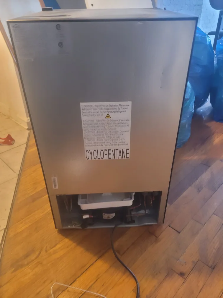 Walsh 3.1 Cu Ft Mini Fridge - Stainless Steel image indicator(2)