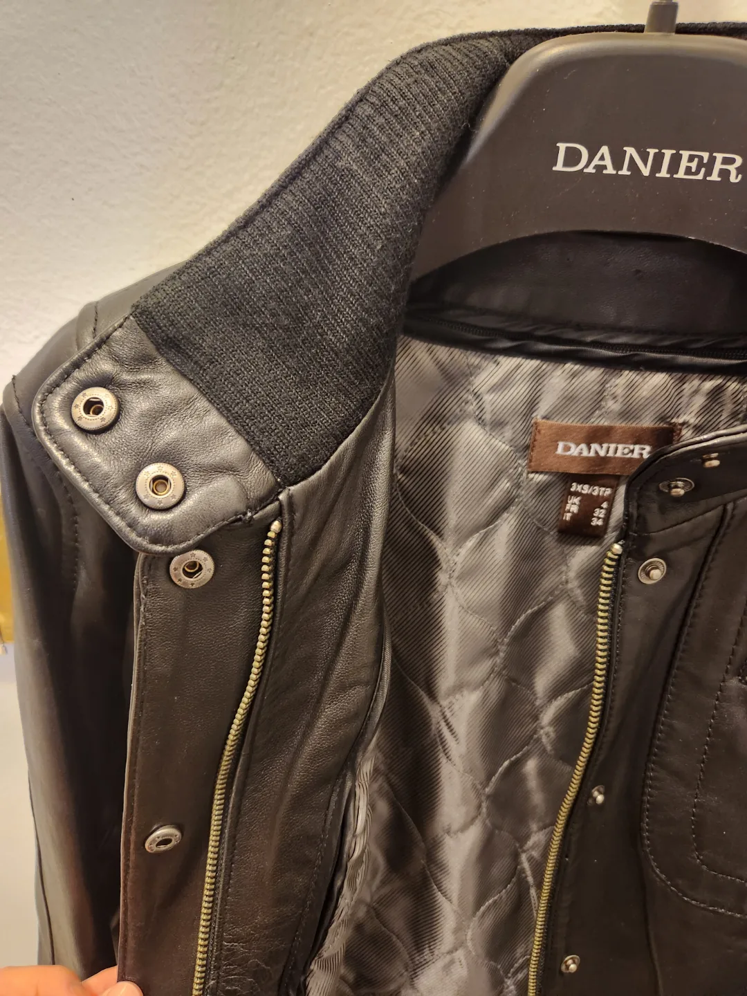 Danier Leather Jacket image indicator(3)