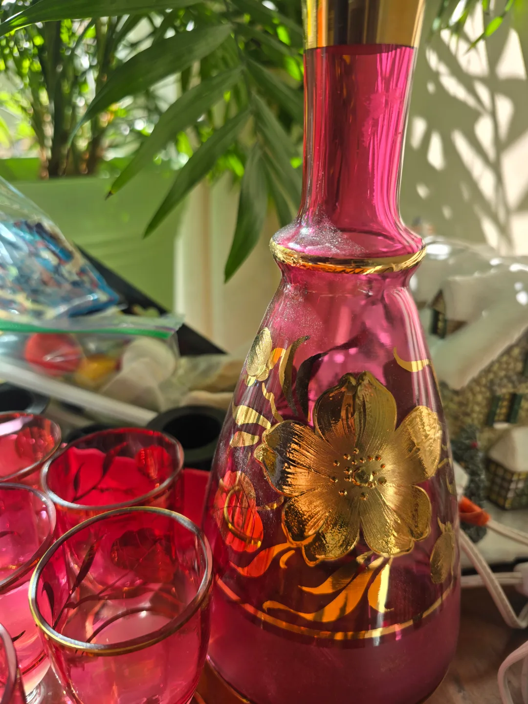 💚🌱Vintage Pink Glass Decanter and Shot Glasses Set image indicator(3)