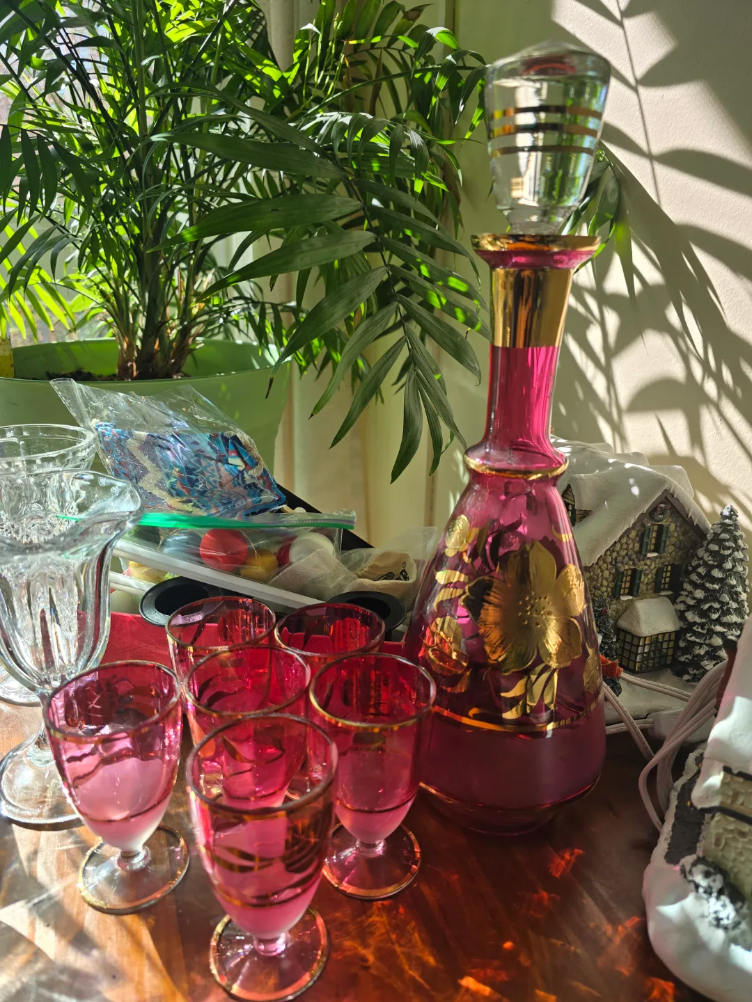 💚🌱Vintage Pink Glass Decanter and Shot Glasses Set image indicator(4)