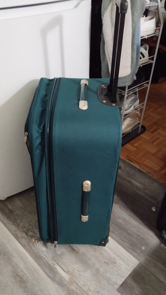P&B Teal Rolling Suitcase - photo 2