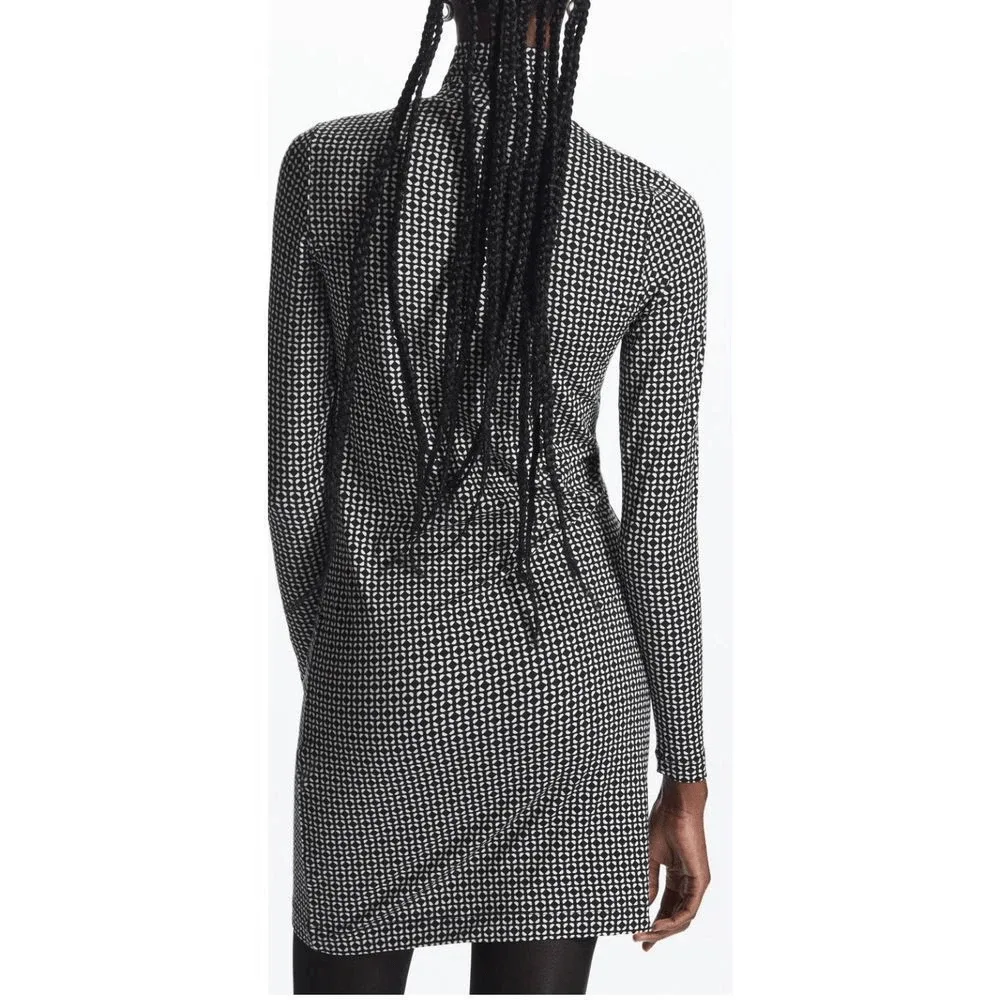 Black and White Geometric Pattern Mock Neck Mini Dress image indicator(2)