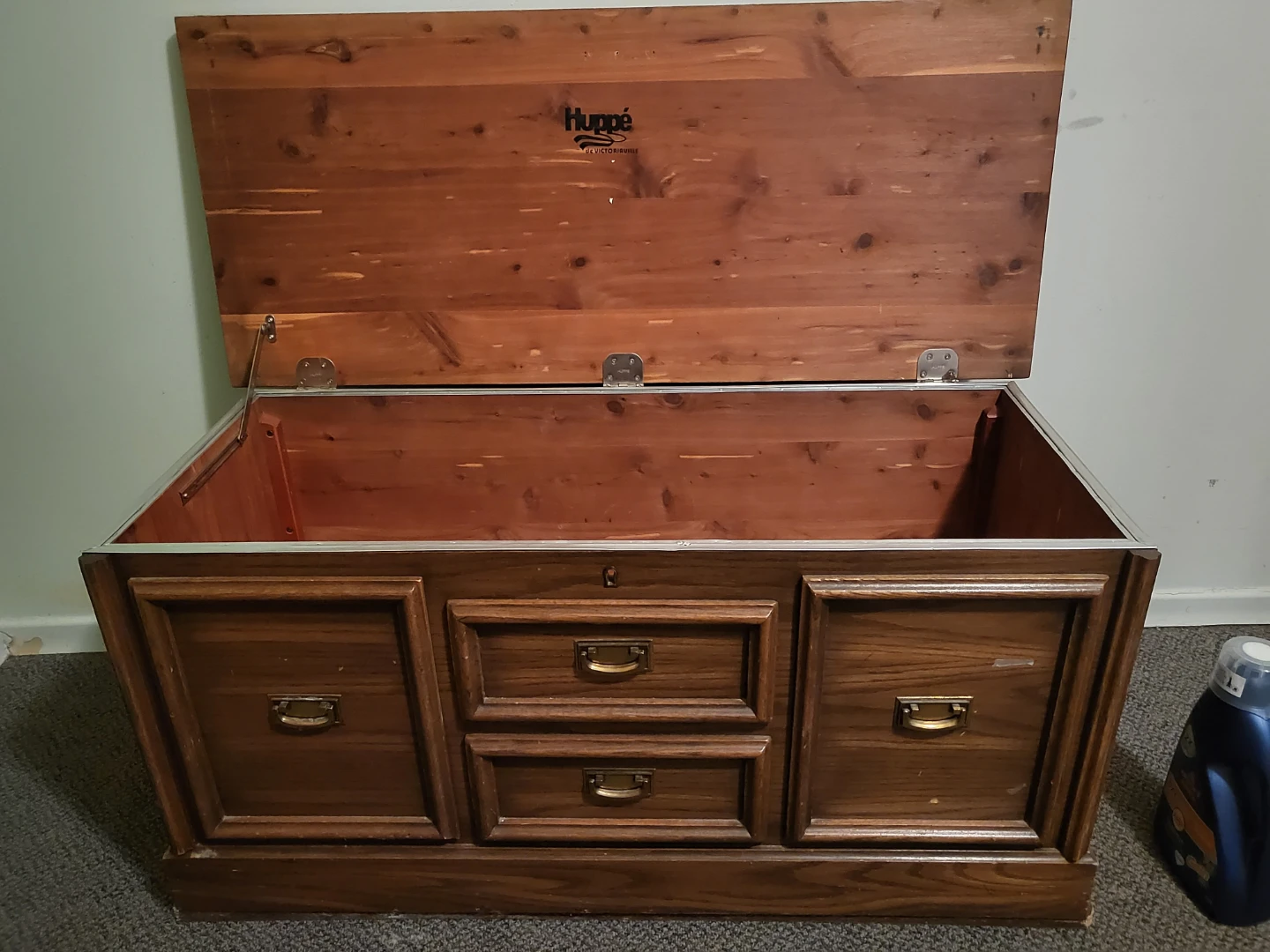 Vintage Lane cedar Storage CHEST** FREE - photo 3