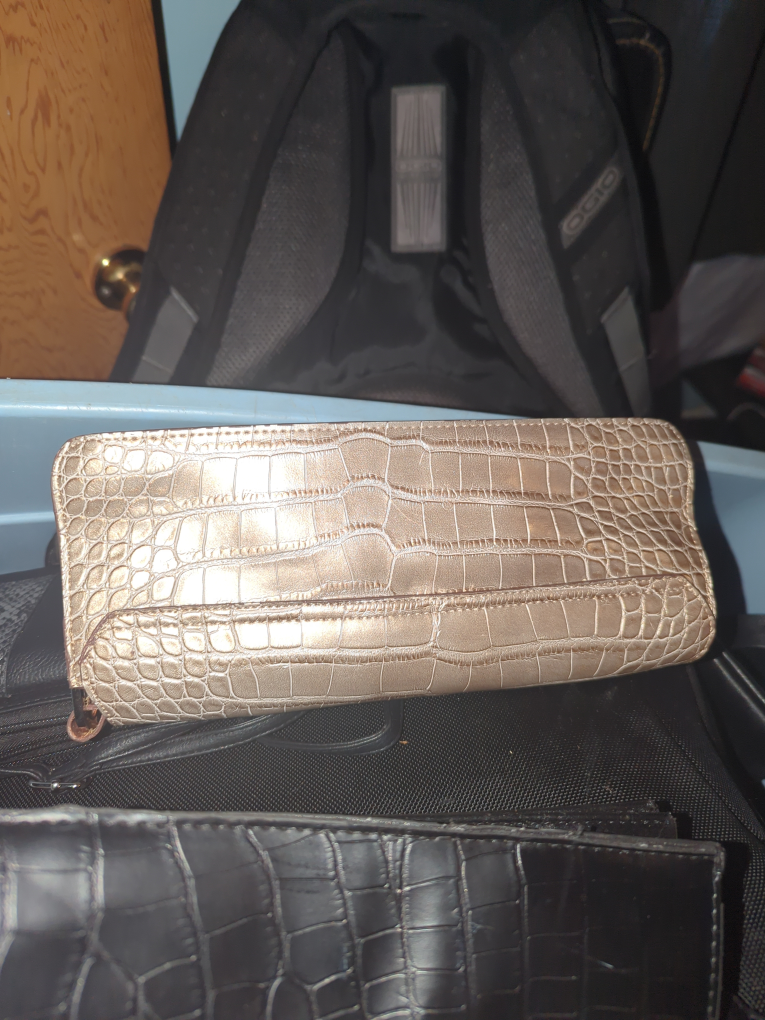 Guess Beige Crocodile-Embossed Wallet - photo 2