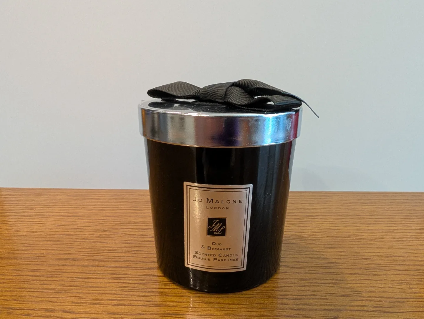 NEW: Jo Malone London Oud & Bergamot Scented Candle thumbnail