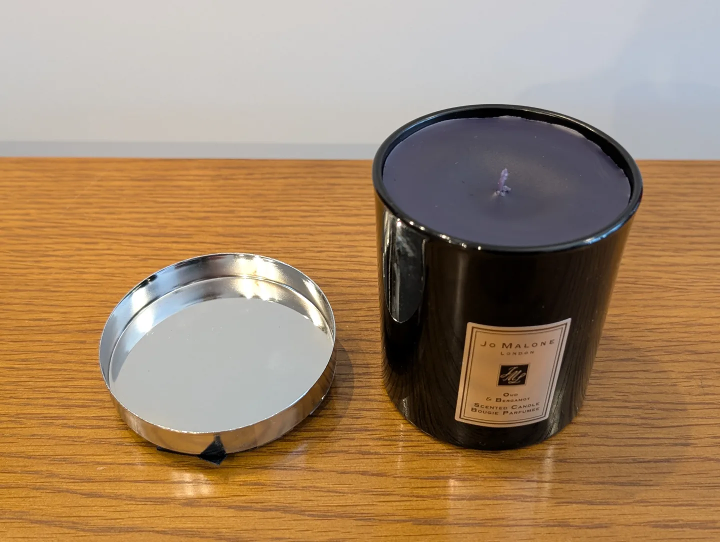 NEW: Jo Malone London Oud & Bergamot Scented Candle image indicator(3)