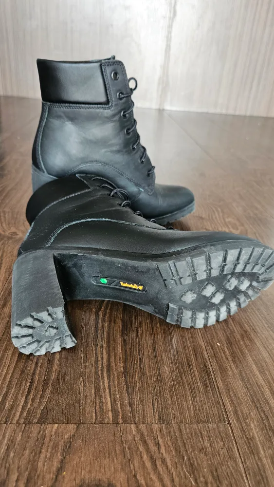 Timberland Women's Black Leather Boots - Size 8 image indicator(2)