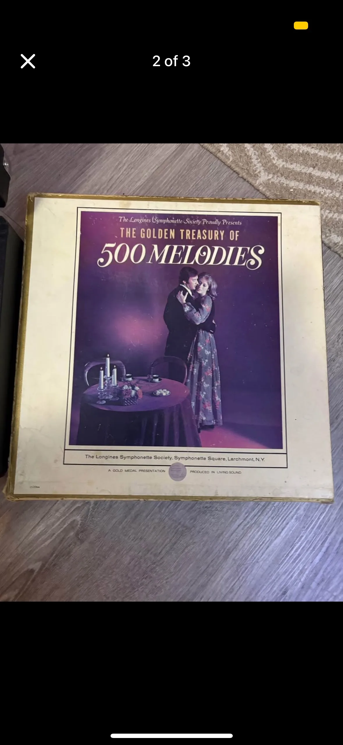 Victrola record player + 12 records image indicator(2)