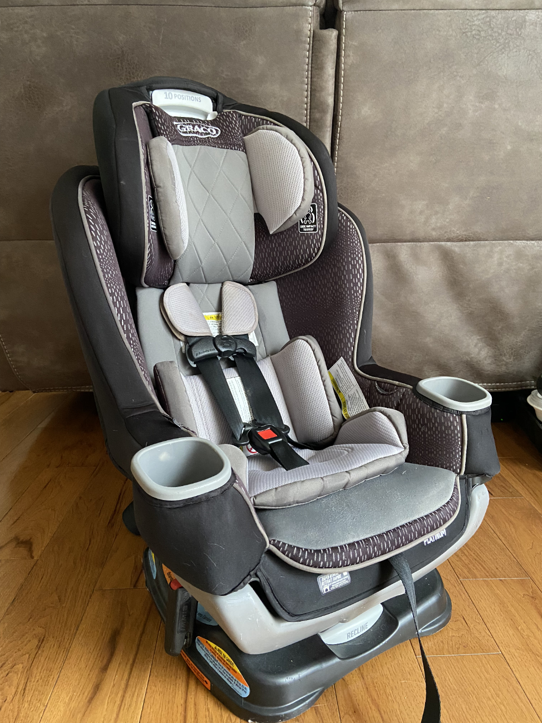 Graco Extend2Fit Platinum Convertible Car Seat - photo 2