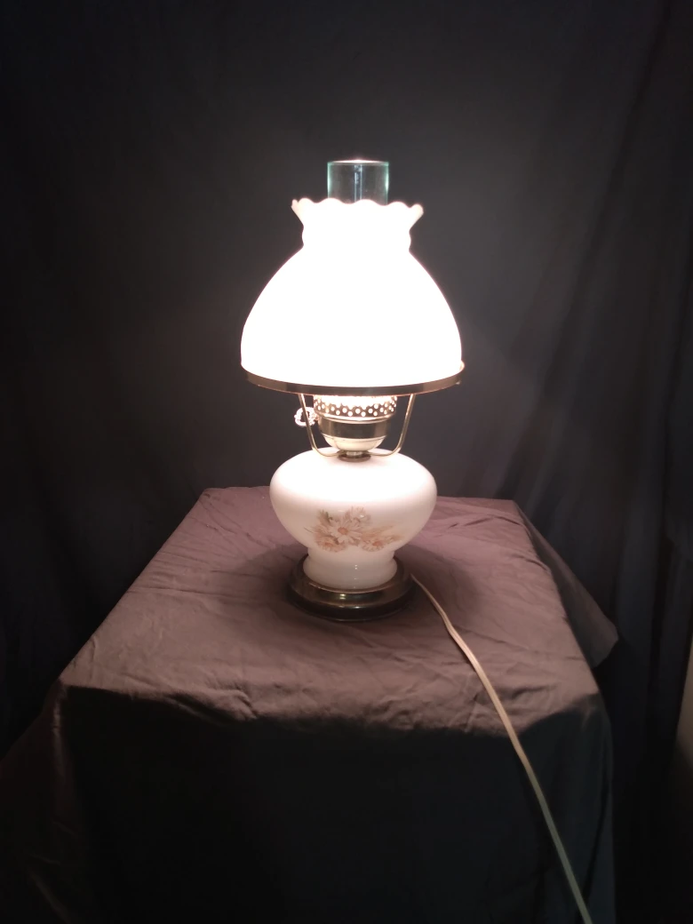 Vintage Table Lamp with Floral Design - photo 2