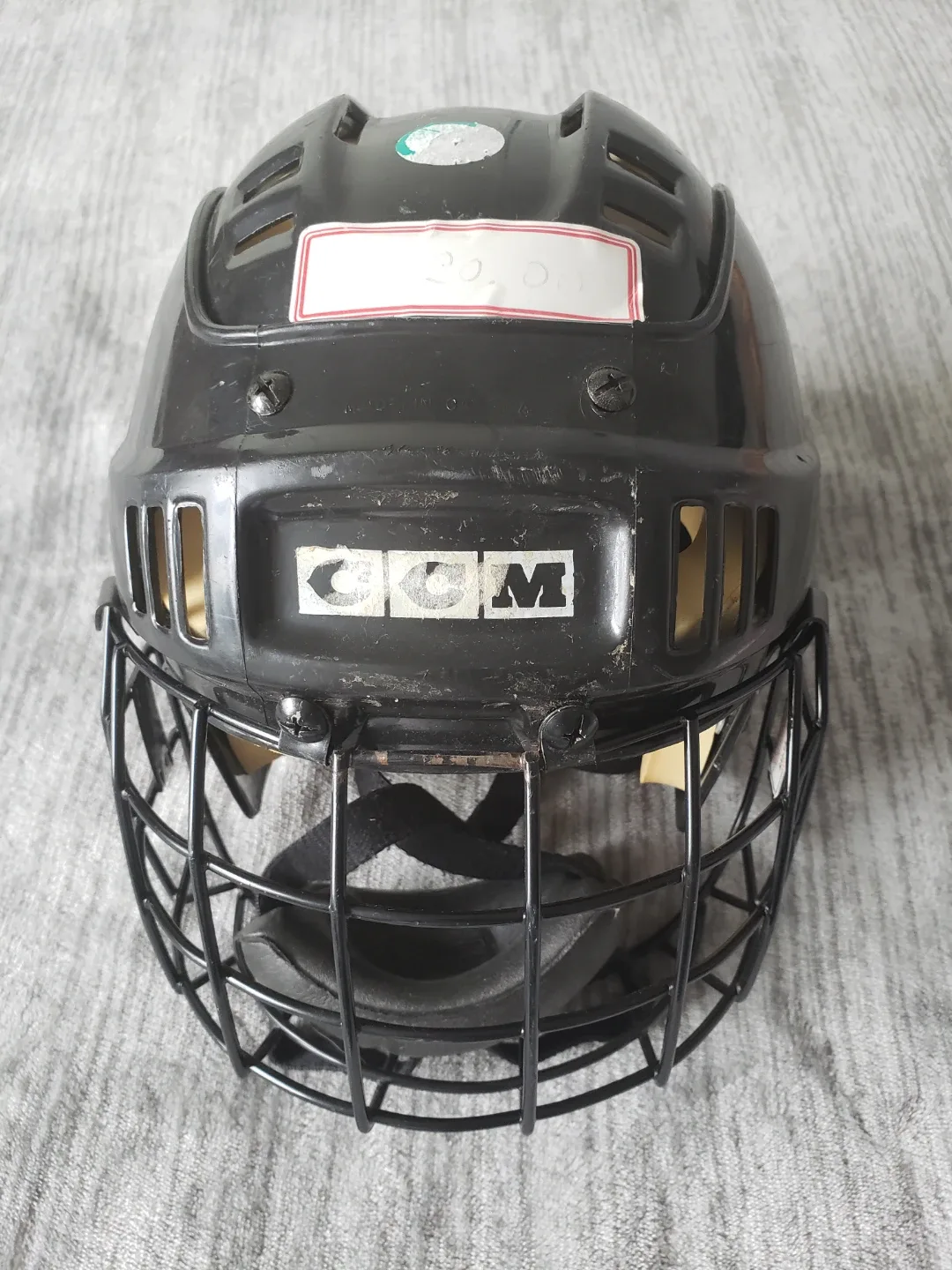 CCM Hockey Helmet 💚 image indicator(4)