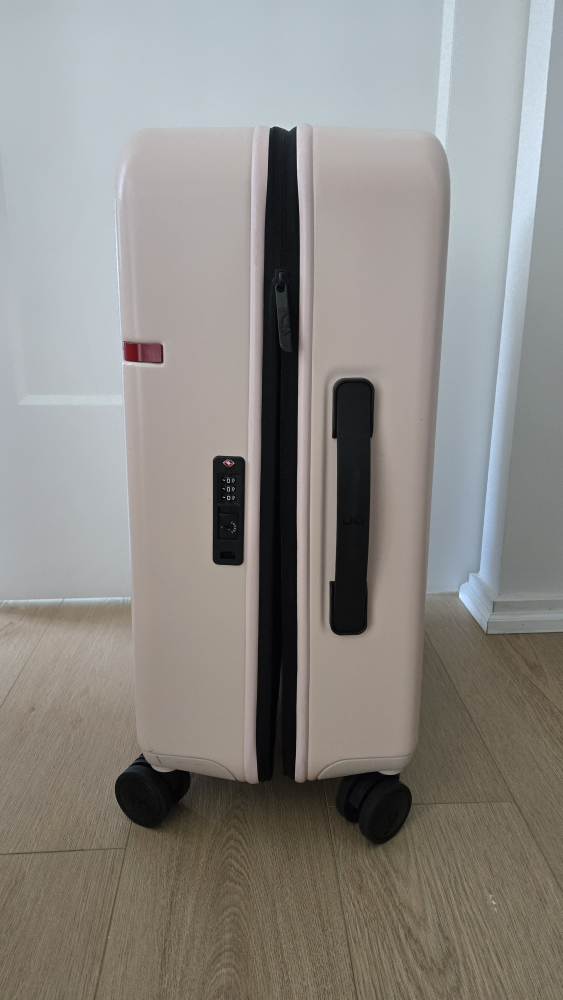 24" check-in Suitcase - photo 3