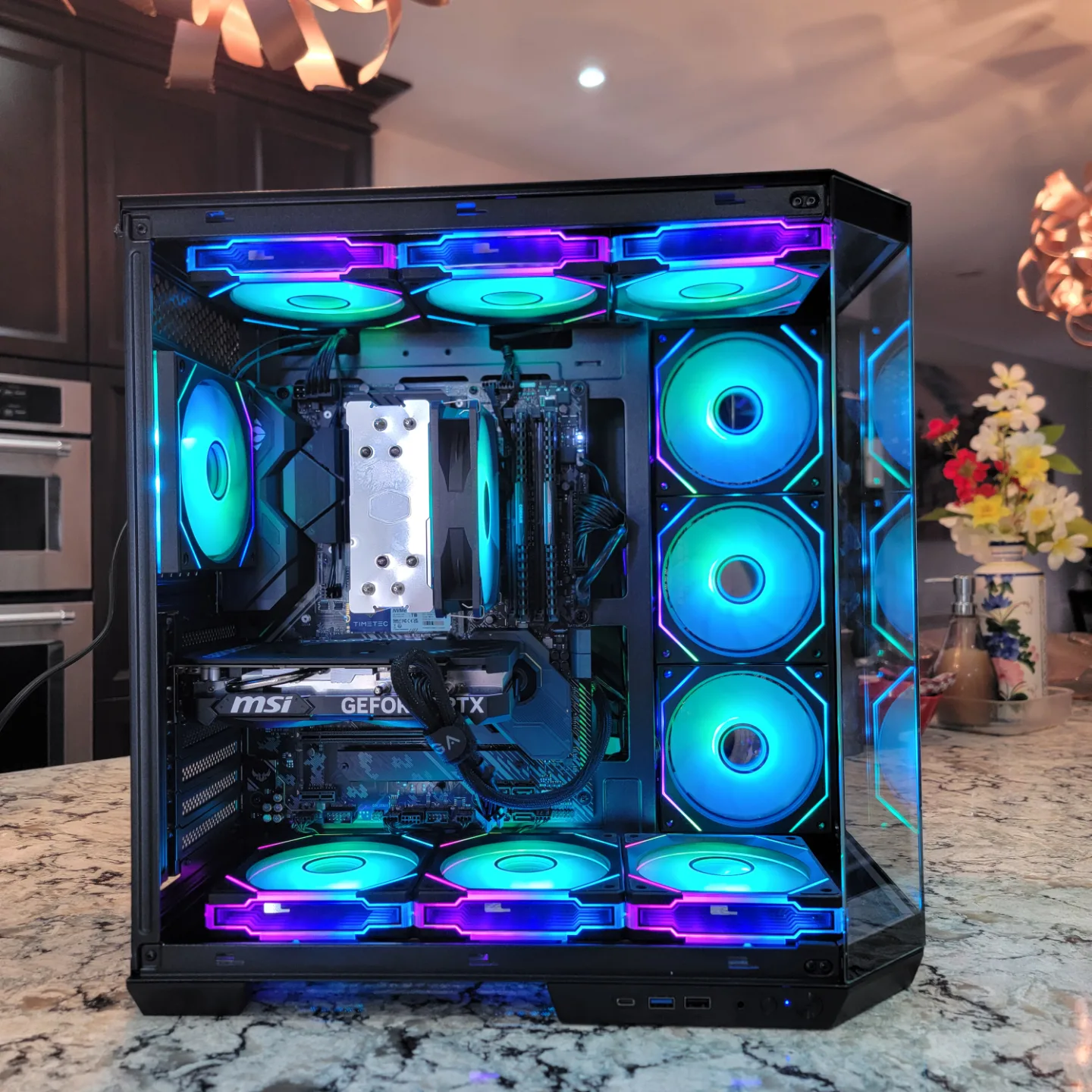 BRAND NEW - CUSTOM GAMING PC : Ryzen 7 5800x / RTX 4060 image indicator(7)