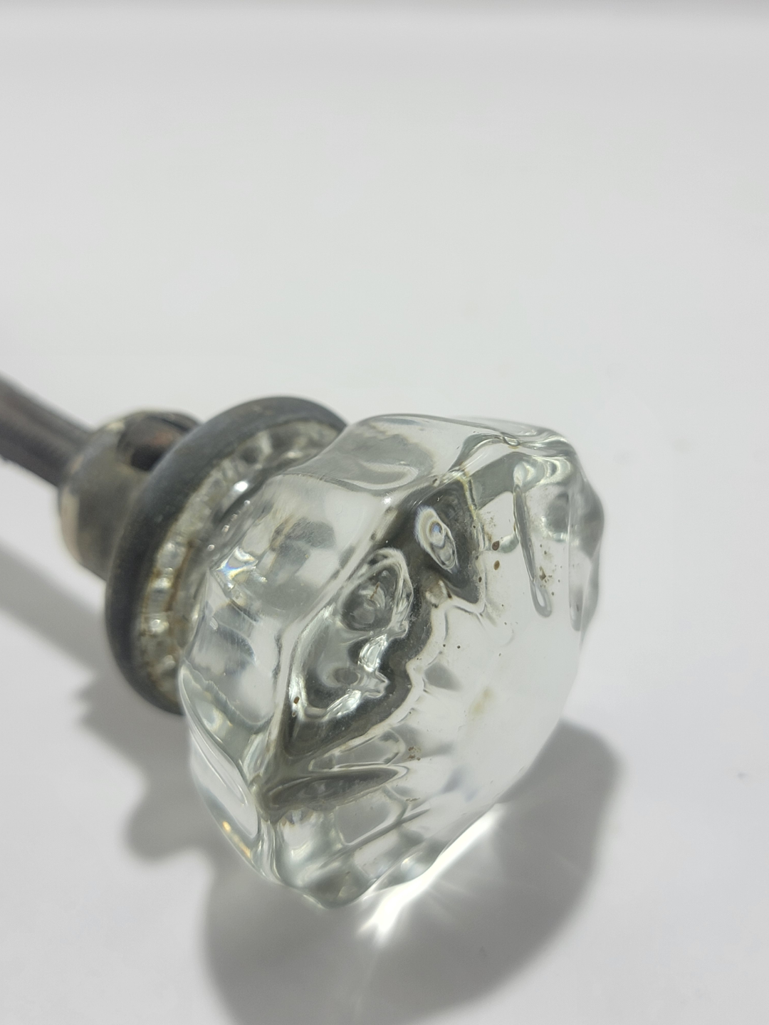 Antique Glass Door Knobs - photo 3