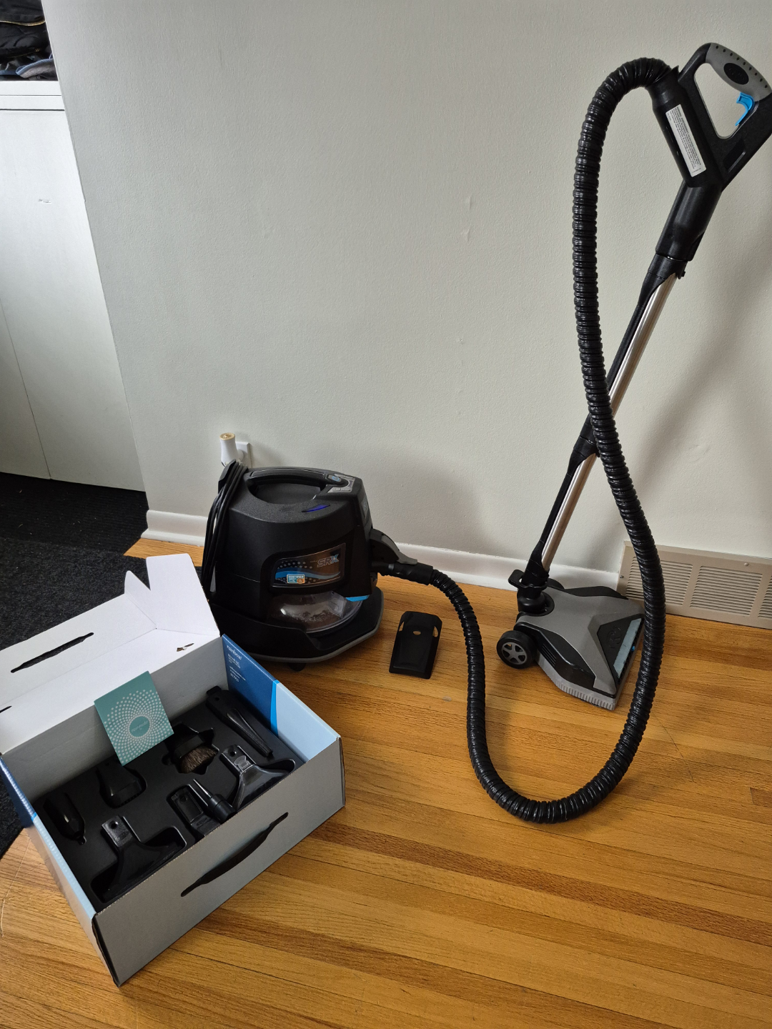 Rainbow SRX Vacuum Cleaner with Attachments