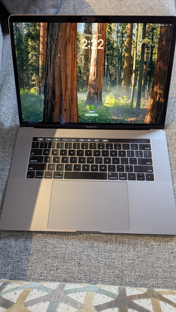 MacBook Pro - photo 2