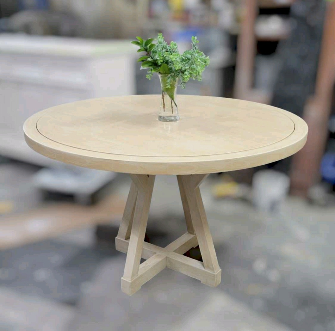 Round Farmhouse Dining Table - photo 5