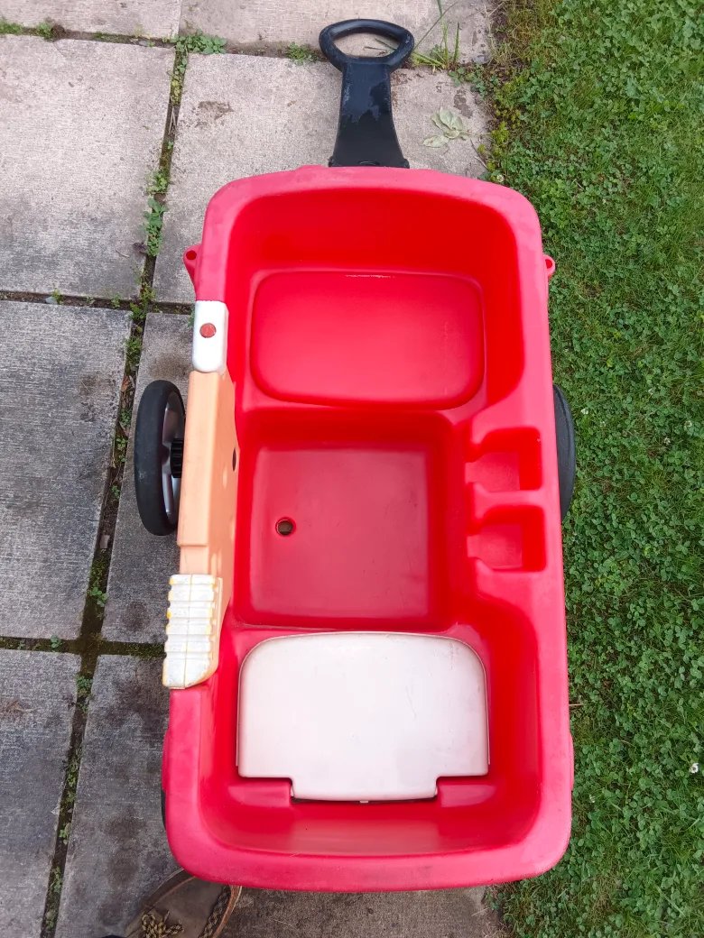 Two seats red wagon $10 image indicator(2)