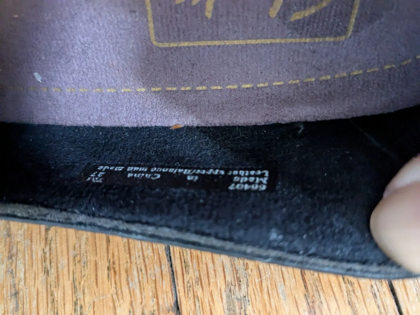 Women's Clarks Black Leather Wedge Shoes - Size 7 image indicator(4)