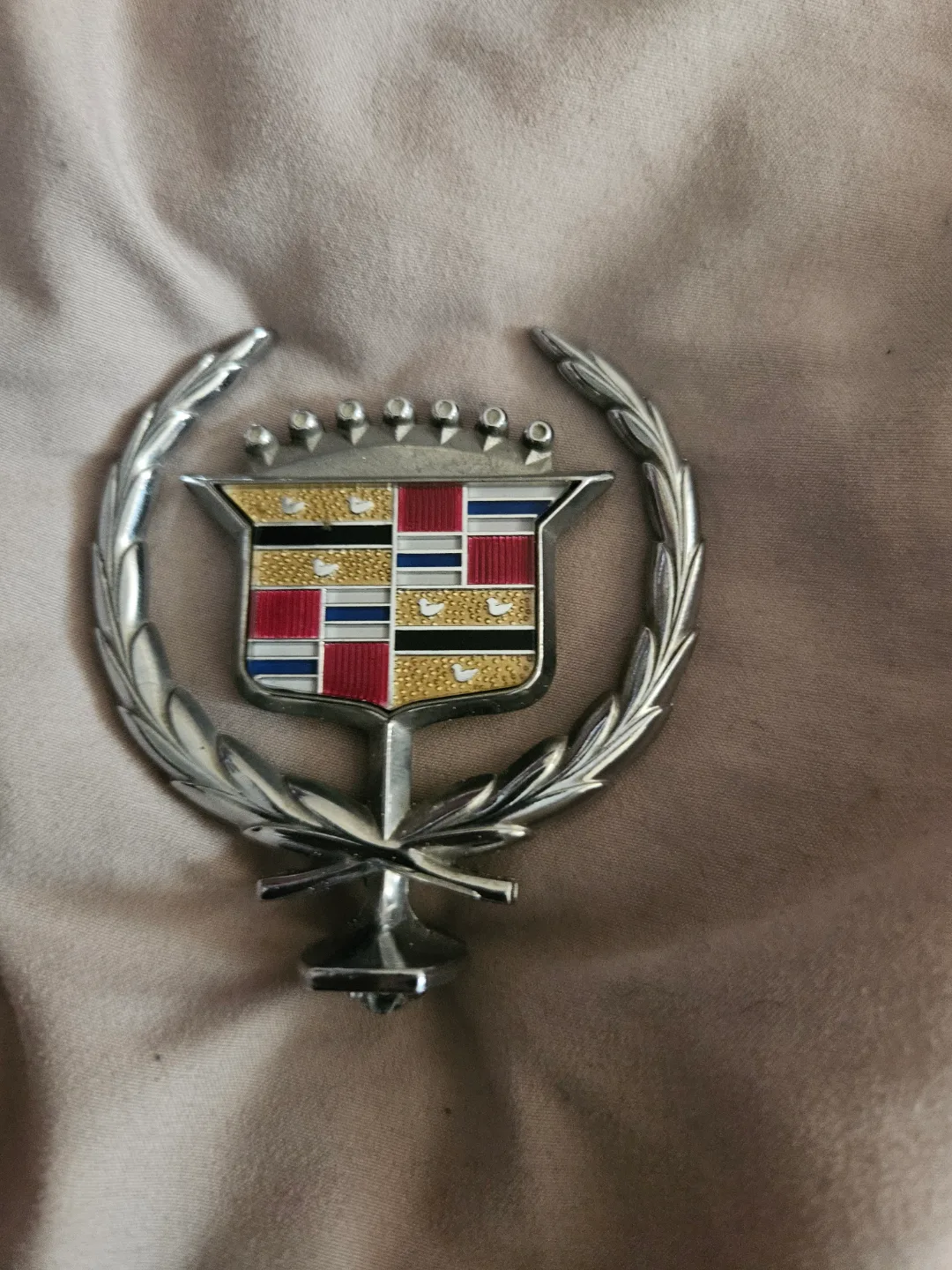 Vintage Cadillac Hood Ornament with slot image indicator(2)