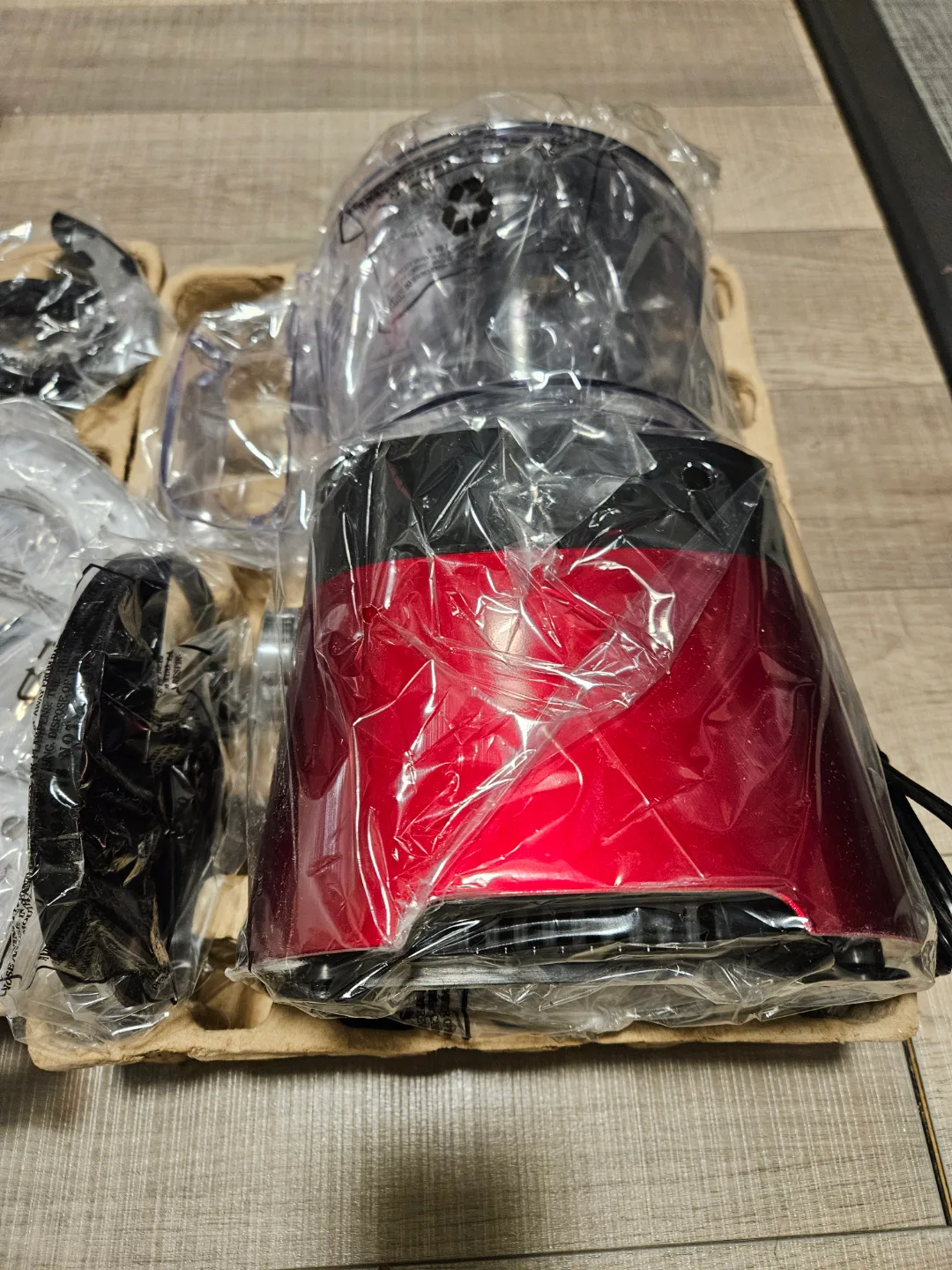 Brand New Betty Crocker 500-Watt Food Processor - Red Metallic image indicator(2)