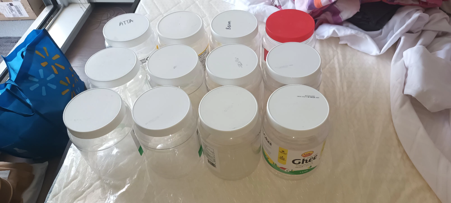 12 Clear Plastic Jars with Lids (1.6 kg capacity) - photo 2
