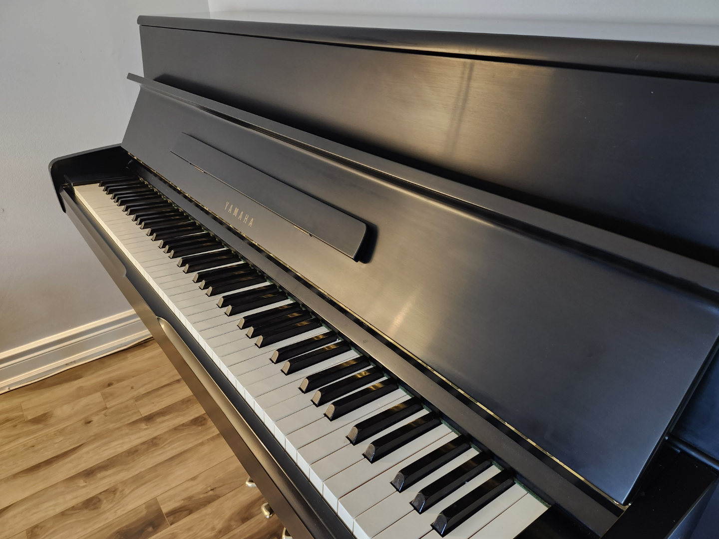 Yamaha Upright Piano - photo 4