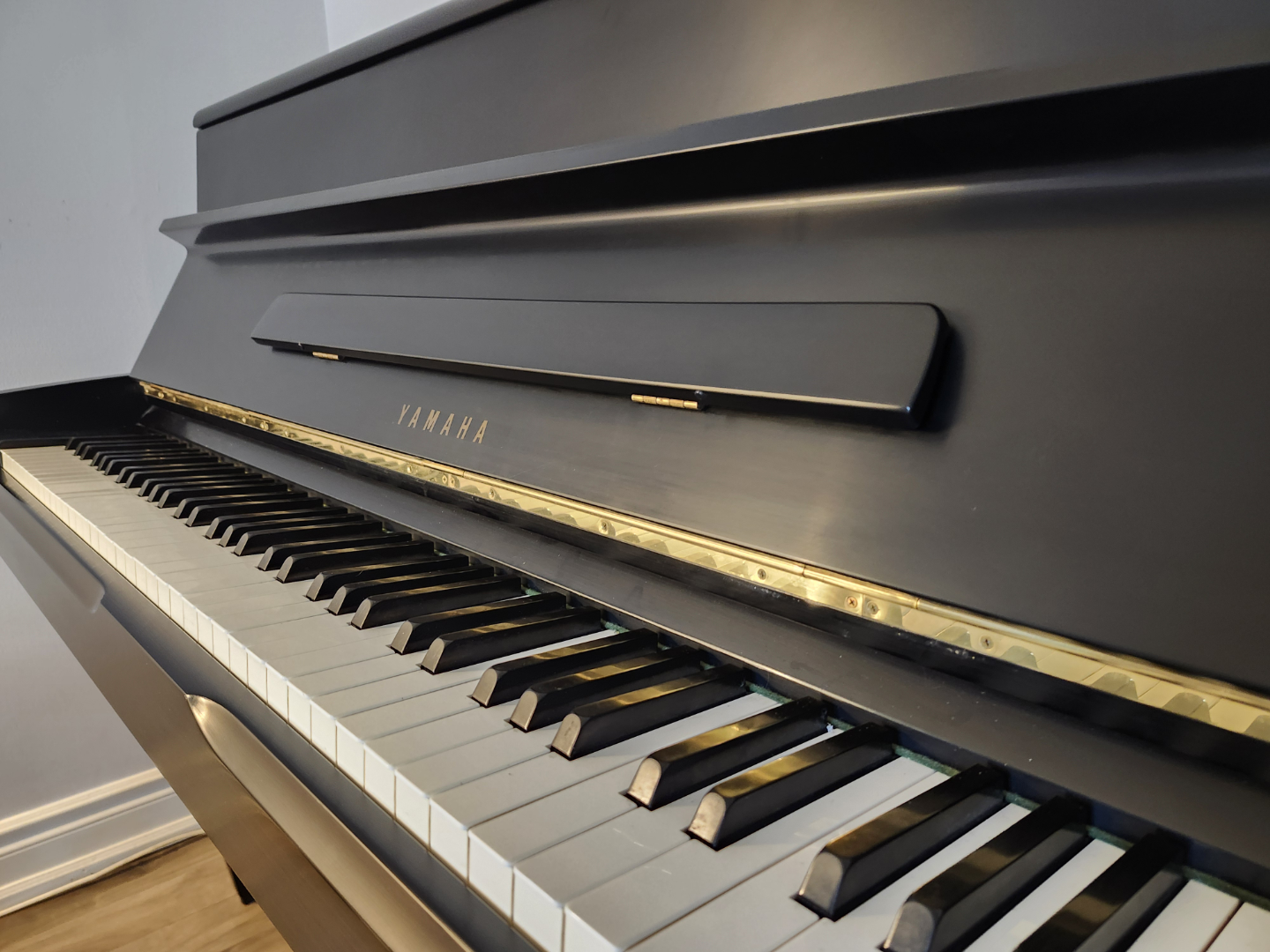 Yamaha Upright Piano - photo 5