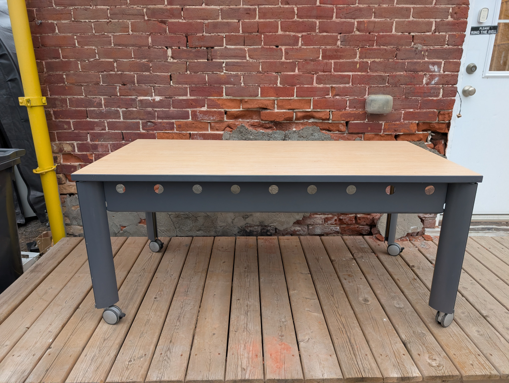 Mobile Table with adjustable legs, free delivery - photo 5