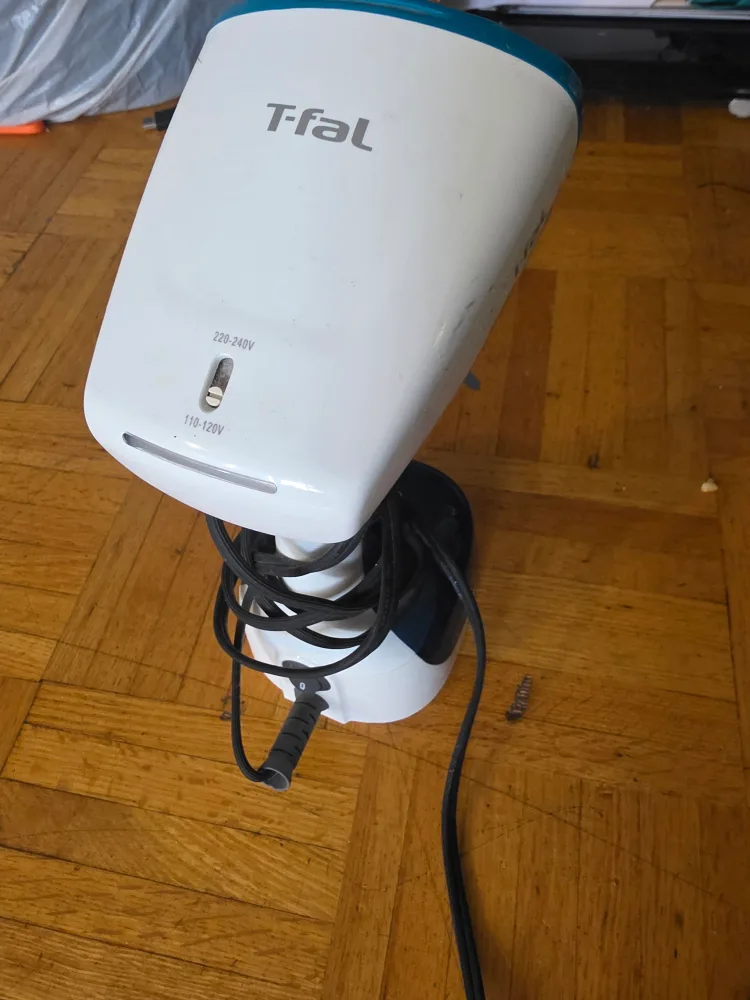 T-fal Access' Steam Travel Garment Steamer image indicator(2)