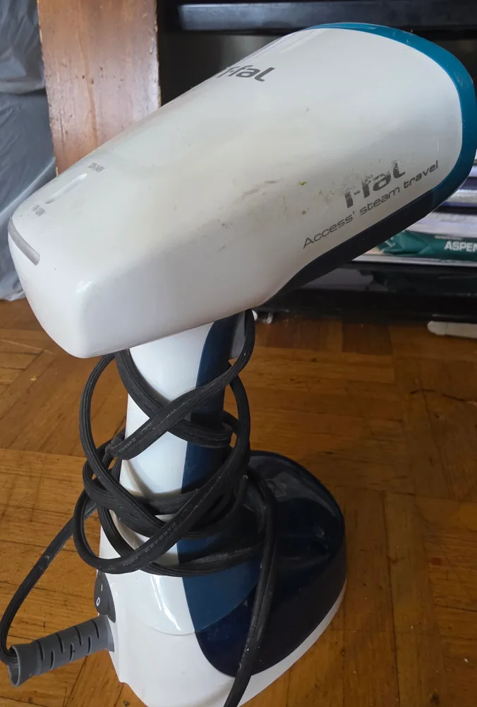 T-fal Access' Steam Travel Garment Steamer image indicator(3)