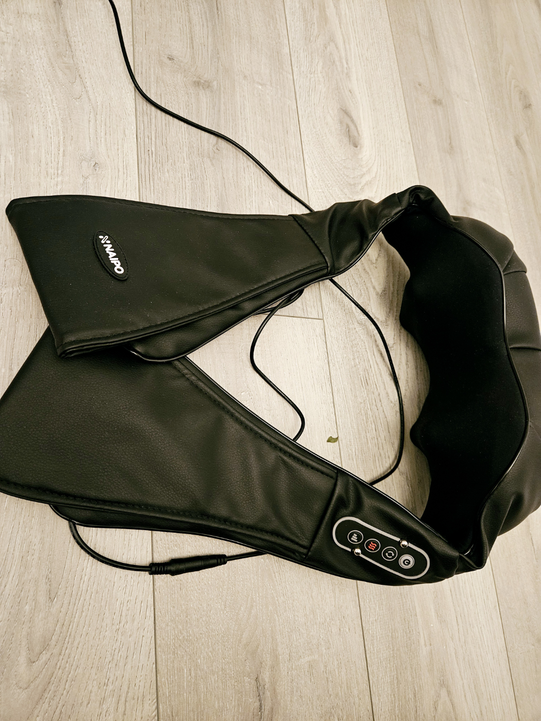 Moving Out Sale‼️Neck and Shoulder Massager - photo 2