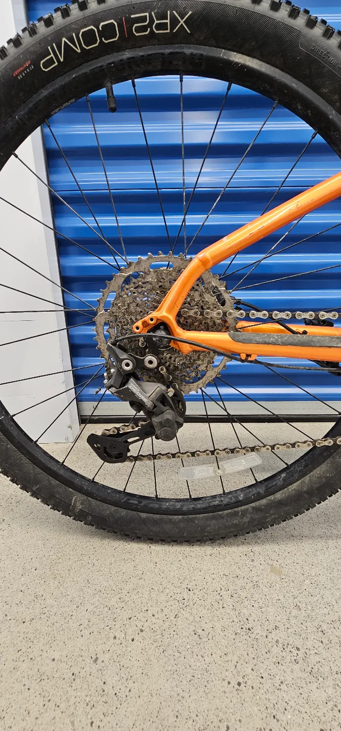 Trek Marlin 6 Gen 2 Mountain Bike (XS Frame) image indicator(7)